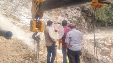 राजगढ़ी: ओजरी के पास वाश आउट हुए हाईवे पर वैली ब्रिज का निर्माण कार्य जारी है