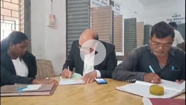 लोहरदगा: लोहरदगा जिला बार एसोसिएशन चुनाव शांतिपूर्ण ढंग से सम्पन्न, हेमंत कुमार सिन्हा बने अध्यक्ष