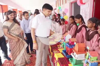 संभल: पवासा के पीएम श्री उच्च प्राथमिक विद्यालय अतरासी में तीसरी बार निपुण महोत्सव का भव्य आयोजन हुआ, जिलाधिकारी रहे उपस्थित