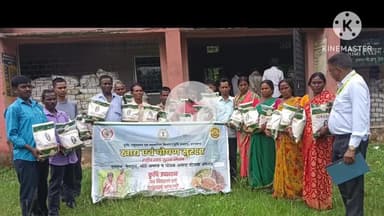 सोनाहातु: कृषि विभाग कार्यालय में गलऊ पंचायत के 40 किसानों के बीच मक्का बीज का वितरण किया गया