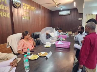 उन्नाव: उन्नाव सदर तहसील में तहसील समाधान दिवस पर एसडीएम क्षितिज द्विवेदी ने फरियादियों की समस्याएं सुनीं और किया निस्तारण