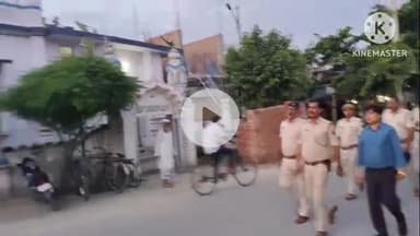 पटेढ़ी बेलसर: मुहर्रम को लेकर बेलसर प्रखंड क्षेत्र में शांति व्यवस्था बनाए रखने के लिए पुलिस ने निकाला फ्लैग मार्च