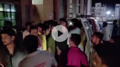 बेतिया: नौतन में दोस्तों के बीच खूनी झड़प, एक युवक चाकू लगने से पटना रेफर, एक गिरफ्तार