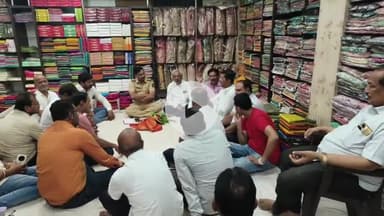 अंबड: अंबड ठाणेदार संतोष घोडके यांनी घेतली व्यापारी बांधवांची बैठक