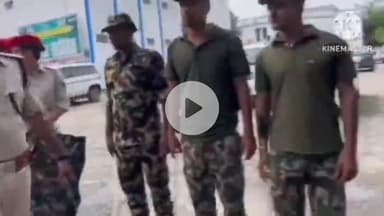 नवादा: नवादा में मोहर्रम पर्व को शांतिपूर्ण संपन्न कराने के लिए SP ने किया फ्लैग मार्च, दंगा नियंत्रक दस्ता ने किया मॉकड्रिल