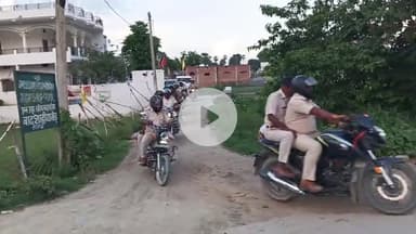 लहलादपुर मुहर्रम शान्ति पूर्वक मनाने हेतू पुलिस प्रशासन ने विभिन्न गांवों में फ्लेग मार्च