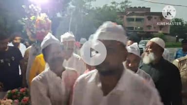 मेदिनीनगर (डालटनगंज): मेदिनीनगर में श्री महावीर नगर जनरल दल ने मुहर्रम इंतजामिया में कमेटी के जनरल अध्यक्ष को किया सम्मानित