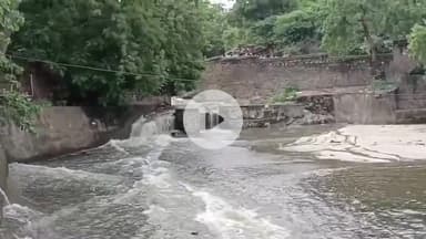 अजमेर: जान जोखिम में डालकर आना सागर में मछलियां पकड़ रहे लोग, हादसे का खतरा बना रहता है