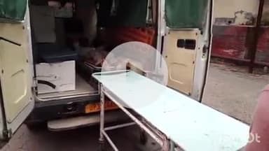 कोल: नादा बाईपास पर घायल अवस्था में सड़क पर मिला बाइक सवार युवक, अज्ञात वाहन ने रौंदा, एम्बुलेंस ने पहुँचाया जिला अस्पताल