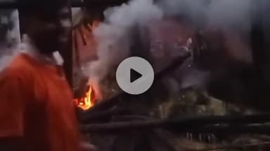 अक्कलकुवा: पिंपळखुटा गावातील बर्डीपाडा येथे आदिवासी बांधवाचे घर आगीत जळून खाक