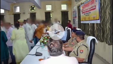 बड़ौत: मंडलायुक्त मेरठ एवं ASP बागपत ने संपूर्ण समाधान दिवस पर बड़ौत तहसील में सुनी जन समस्याएं, दिए त्वरित निस्तारण के निर्देश