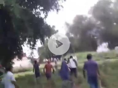 पिंड्रा: वाराणसी में जमीनी विवाद के चलते जमकर हुई मारपीट, छितौना में मारपीट का वीडियो हुआ वायरल, पुलिस जांच में जुटी