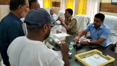 रामपुर: शनिवार को तहसील सदर सभागार में सम्पूर्ण समाधान दिवस पर डीएम और एसपी ने जनसुनवाई की