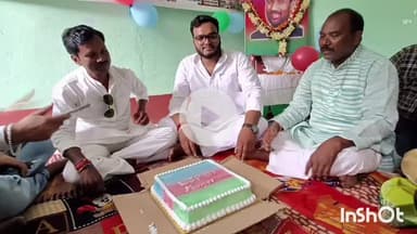 मुंगेर: किला परिसर स्थित शहीद स्मारक भवन में पूर्व केंद्रीय मंत्री रामविलास पासवान का जन्मदिन धूमधाम से मनाया गया