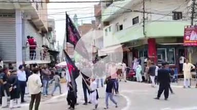 सुल्तानपुर: सुल्तानपुर में शिया समुदाय ने निकाला दसवीं मोहर्रम का जुलूस