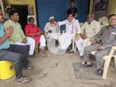 सारंगपुर: राज्यमंत्री ने अनोखे अंदाज़ में नगर भ्रमण कर बुजुर्गों से किया संवाद, सारंगपुर सिविल अस्पताल का किया निरीक्षण