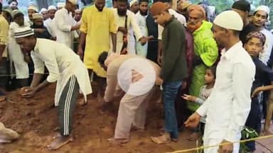 लोहरदगा: ज़िले में सड़क दुर्घटना और वज्रपात से दो लोगों की मौत, सांसद सुखदेव भगत के प्रतिनिधि ने कराया पोस्टमार्टम