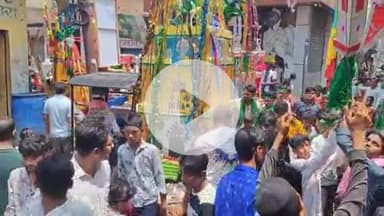 फिरोज़ाबाद: फ़िरोज़ाबाद शहर में पुलिस की कड़ी सुरक्षा के बीच मुस्लिम समाज के लोगों ने हुसैन को याद कर ताजिया जुलूस निकाला