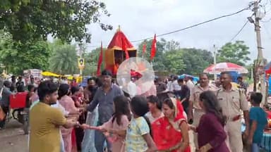 सिमडेगा: तामड़ा में भव्य मेले के साथ भगवान श्री जगन्नाथ की घूरती रथ यात्रा का आयोजन, सुरक्षा में मौजूद रही पुलिस