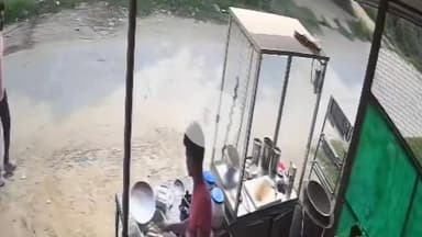 धनौरा: गजरौला के गांव जलालपुर कला में दबंगों ने दुकान में की तोड़फोड़, घटना सीसीटीवी कैमरे में कैद