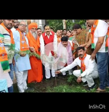 तराना: उज्जैन सांसद ने डॉ. श्यामाप्रसाद मुखर्जी की जयंती पर वार्ड 42 में किया पौधारोपण
