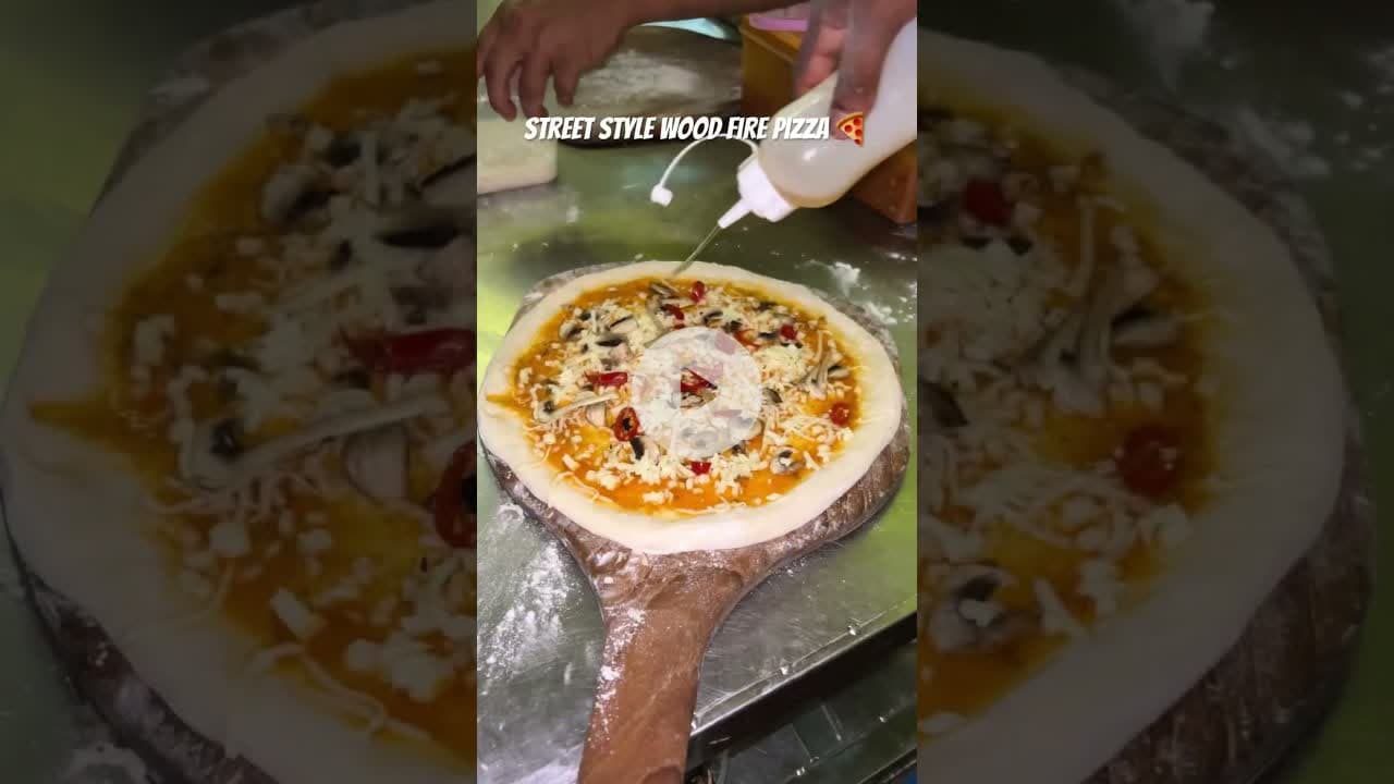 Best street pizza ever had😍🍕👌 #woodfiredpizza #prayagraj #ytshorts