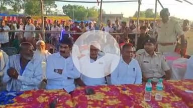 पूर्णिया पूर्व: पूर्णिया सांसद और जिप उपाध्यक्ष ने महेन्द्रपुर कर्बला मैदान में लोगों से शांतिपूर्ण माहौल में त्योहार मनाने की की अपील