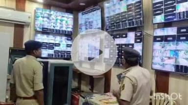 आरा: मुहर्रम पर्व के सफल एवं शांतिपूर्ण आयोजन के लिए भोजपुर SP ने पुलिस नियंत्रण कक्ष का किया निरीक्षण