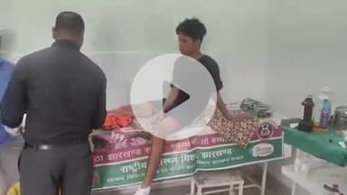 गुमला: निनई गांव निवासी एक युवक जंगली भालू के हमले में हुआ जख्मी