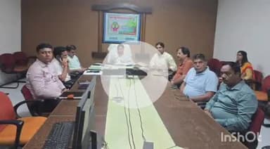 आगरा: जनपद आगरा को 55 लाख पौधारोपण का मिला लक्ष्य, सीएम योगी ने वर्चुअल समीक्षा की, महापौर हेमलता दिवाकर भी कार्यालय से जुड़ीं