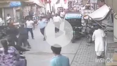 कोल: जयगंज में गाड़ी खड़ी करने को लेकर दूसरे पक्ष ने किया वीडियो वायरल, आरोपी के भाई को व्यापारियों ने पीटकर किया घायल