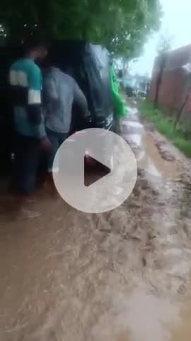 ग्राम शंकरपुर की सड़क है जो कि त्योंथर तहसील में आती है   कुश्ती का अखाड़ा है 😁😁😁   #teuthar #madhya pradesh