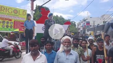 कटिहार: कटिहार शहर में मोहर्रम पर 63 कमेटियों ने निकाला ताजिया जुलूस, उमड़ी भीड़