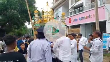 मेदिनीनगर (डालटनगंज): मेदिनीनगर में मुहर्रम की दसवीं तारीख पर निकला भव्य जुलूस, उमड़ी भीड़