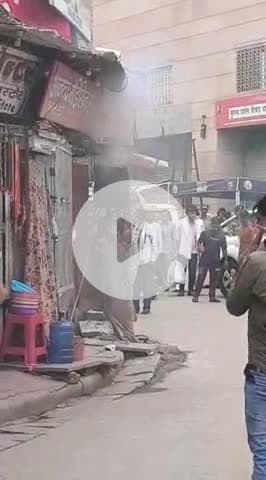 काशी विश्वनाथ मंदिर के पास बिजली पैनल में आग लगने से एक घंटे तक बाधित रही बिजली