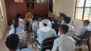 बागपत: कॉलेज में पहुंचकर बालेनी थाना पुलिस ने छात्र-छात्राओं को जागरूक किया