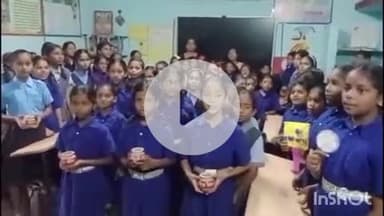 समुद्रपूर: विद्यार्थिनी म्हणाल्या: आम्हीही पोषण वाटिका उभारू, 
गिरड येथील कन्या शाळेचा देशी बीज दान अभियानात उत्फुर्त सहभाग