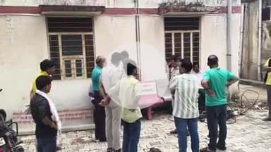 निवाई: निवाई थाना क्षेत्र के भगत सिंह कॉलोनी में 17 वर्षीय युवती अपने मकान में मृत मिली