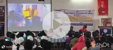 जगदलपुर: आड़ावाल में स्वरोजगार स्थापित करने हेतु उद्यमिता जागरूकता शिविर में युवाओं को योजनाओं की दी गई जानकारी