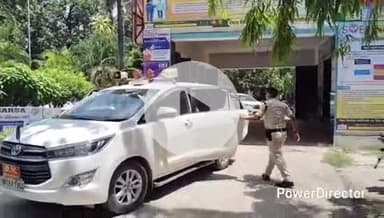 कहरा: समाहरणालय में भारत निर्वाचन आयोग के उप निर्वाचन आयुक्त ने पुनरीक्षण अभियान की समीक्षा बैठक की, दिए निर्देश