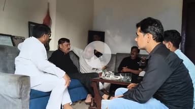 नौगावां सादात: नौगांवा के मोहल्ला फकरपुरा में भाजपा की बैठक का आयोजन, जिला पंचायत सदस्य ने गिनाई अपनी उपलब्धियां