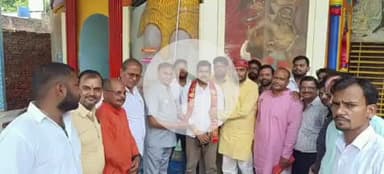 सुल्तानपुर: अखिल भारतीय उद्योग व्यापार मण्डल की मासिक बैठक रामलीला ग्राउंड के मंदिर परिसर में संपन्न हुई