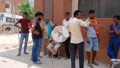 बेतिया: आईटीआई क्षेत्र में युवक ने की आत्महत्या, प्रताड़ना का आरोप, परिवार के सदस्य फरार