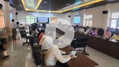 पीपलदा: पंचायत समिति इटावा के सभागार में निर्वाचन आयोग के निर्देश पर बूथ लेवल अधिकारियों का प्रशिक्षण आयोजित किया गया