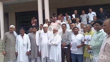 बागपत: दिल्ली-देहरादून इकोनॉमिक कॉरिडोर में मुआवजे की मांग को लेकर 27 गांव के किसानों ने डीएम कार्यालय पहुंचकर दिया ज्ञापन