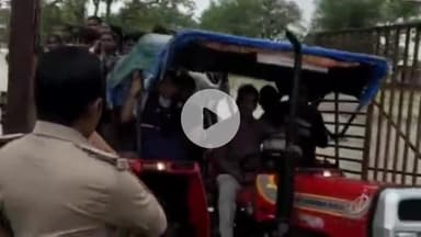 बीना: ग्राम लहरावदा हाई स्कूल में बारिश से जलभराव, मदद के लिए बुलानी पड़ी पुलिस