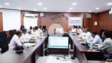 कोडरमा: समाहरणालय में बूथ लेवल एजेंट की नियुक्ति को लेकर जिला निर्वाचन पदाधिकारी की अध्यक्षता में हुई बैठक