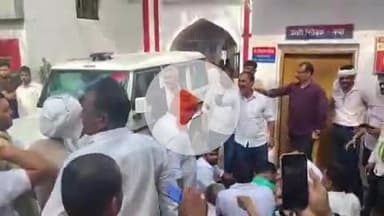 चौबेपुर थाने का राजपूत करनी सेना ने किया घेराव, मंत्री अनिल राजभर के खिलाफ की नारेबाजी