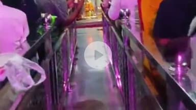 कन्नौज: कन्नौज के सिद्धपीठ बाबा गौरीशंकर मंदिर में महाआरती का आयोजन, देखें सोमवार की आरती में बाबा के शिवलिंग के दिव्य दर्शन