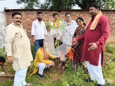 श्योपुर: विश्व हिन्दू परिषद ने किया पौधरोपण, ज़िला कार्यालय में हुआ आयोजन